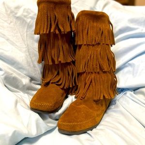 Minnetonka fringe boots, brown size 9